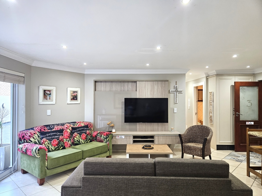 2 Bedroom Property for Sale in Wavecrest Eastern Cape